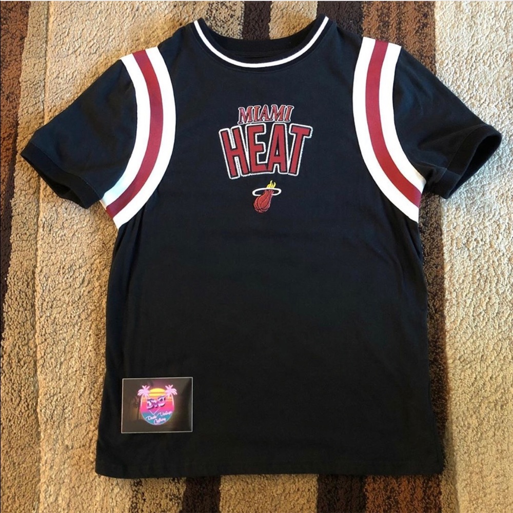 NBA Miami Heat Basketball Embroidered Shirt Size M